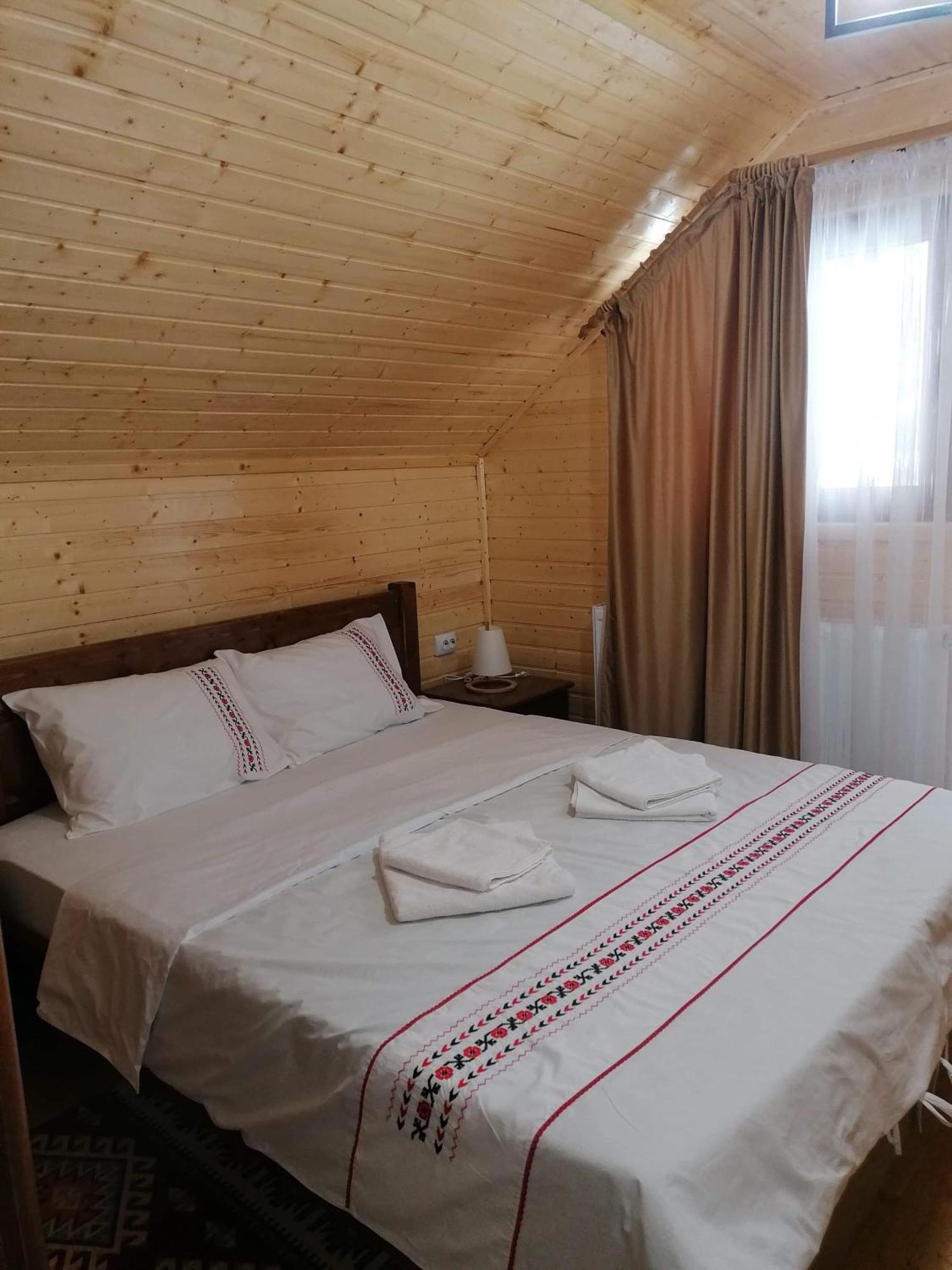 Cabana Dintre Munti Vidra  ภายนอก รูปภาพ